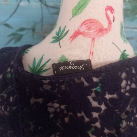 Jeanswest navy floral top lace back sleeveless (14) - Picture 5 of 5